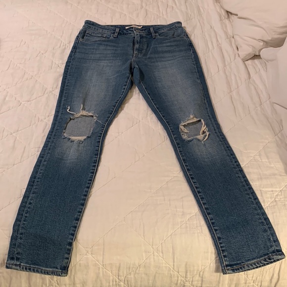 Levi’s High Rise Skinny Jeans - Picture 4 of 12